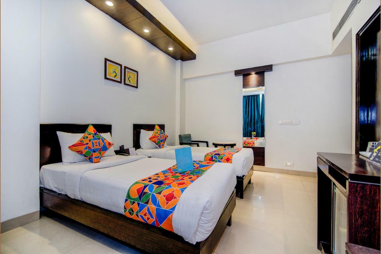 Fabhotel Rockland Нью-Дели Экстерьер фото