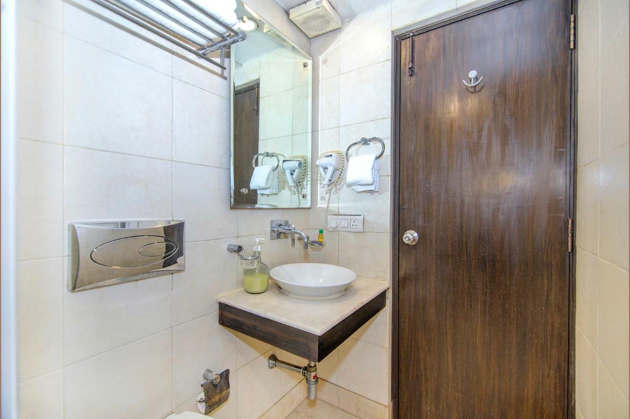 Fabhotel Rockland Нью-Дели Экстерьер фото