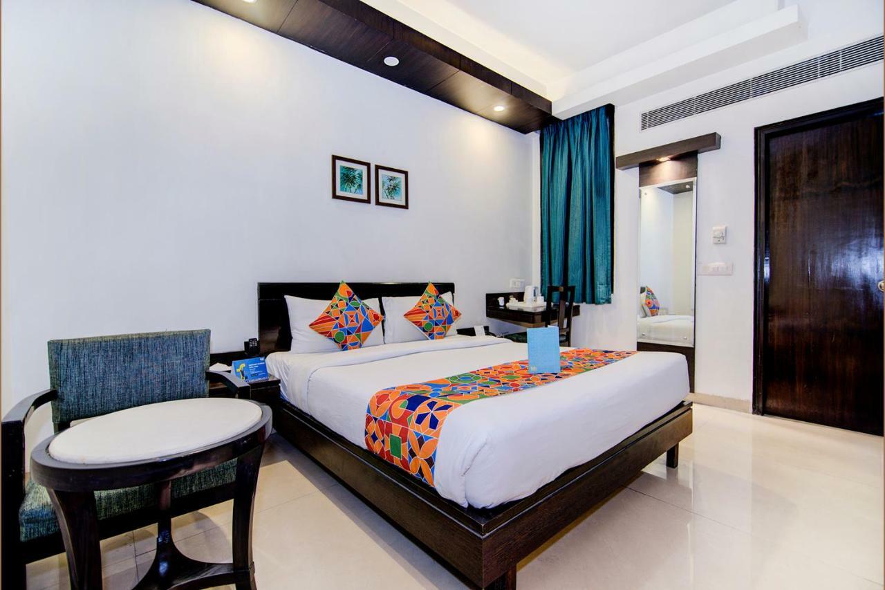 Fabhotel Rockland Нью-Дели Экстерьер фото